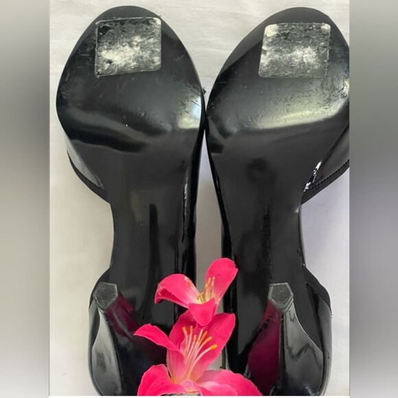 Timeless Anne Klein peep-toe black patent heels with bow detail! - Picture 7 of 7